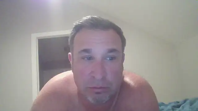 Snapshot of Italian7869 chatting on 06-26-26, 05:12 Italian7869 online show from 06-26-26, 05:12