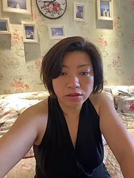 Snapshot of xuehua202 chatting on 06-20-26, 05:43 xuehua202 online show from 06-20-26, 05:43