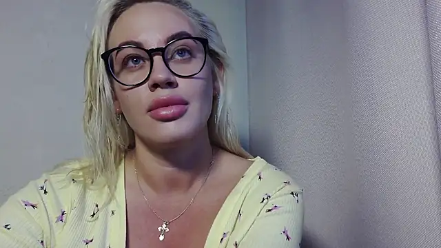 Snapshot of MariaTravel chatting on 07-03-26, 03:51 MariaTravel online show from 07-03-26, 03:51