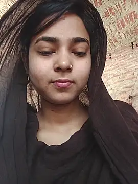 Snapshot of Simran_143 chatting on 06-23-26, 05:38 Simran 143 online show from 06-23-26, 05:38