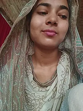 Snapshot of Simran_143 chatting on 07-18-26, 04:38 Simran 143 online show from 07-18-26, 04:38