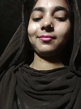 Snapshot of Simran_143 chatting on 07-21-26, 04:53 Simran 143 online show from 07-21-26, 04:53