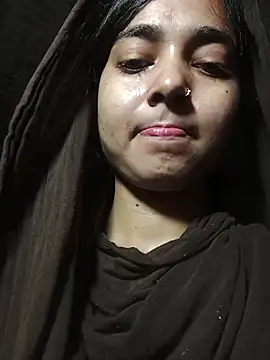 Snapshot of Simran_143 chatting on 07-22-26, 05:05 Simran 143 online show from 07-22-26, 05:05