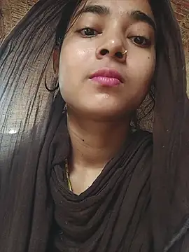 Snapshot of Simran_143 chatting on 07-25-26, 04:54 Simran 143 online show from 07-25-26, 04:54