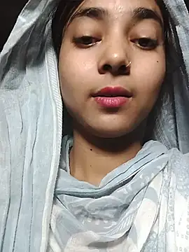 Snapshot of Simran_143 chatting on 07-29-26, 05:11 Simran 143 online show from 07-29-26, 05:11