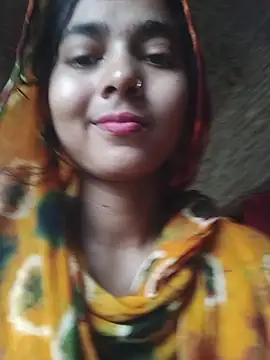Snapshot of Simran_143 chatting on 08-03-26, 04:33 Simran 143 online show from 08-03-26, 04:33