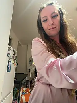 Snapshot of Coleyy_xx chatting on 07-17-26, 07:30 Coleyy xx online show from 07-17-26, 07:30