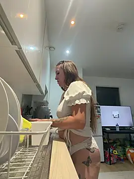 Snapshot of Coleyy_xx chatting on 07-31-26, 07:35 Coleyy xx online show from 07-31-26, 07:35