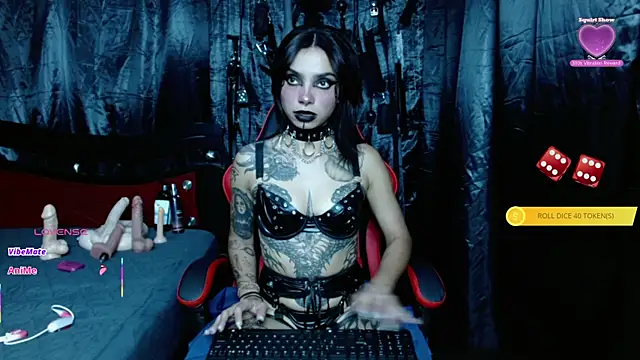 Snapshot of Electra_Darkkk chatting on 06-25-26, 06:12 Electra Darkkk online show from 06-25-26, 06:12