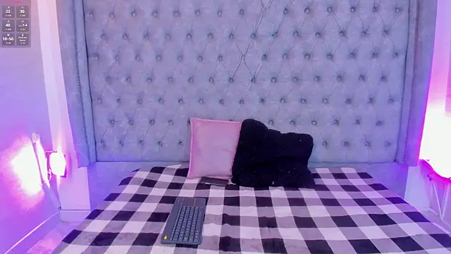 Snapshot of Celeste_Porter chatting on 08-08-26, 03:41 Celeste Porter online show from 08-08-26, 03:41