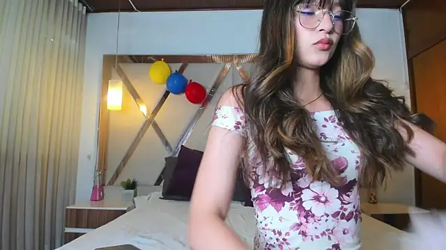 ZoeDear  online show from 07-15-26, 10:37
