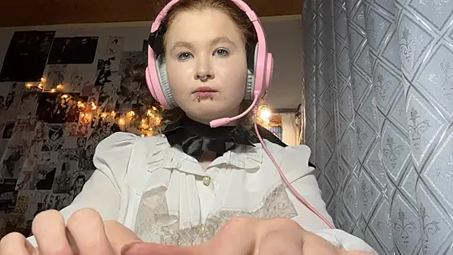 LiIIAry online show from 06-18-26, 08:24