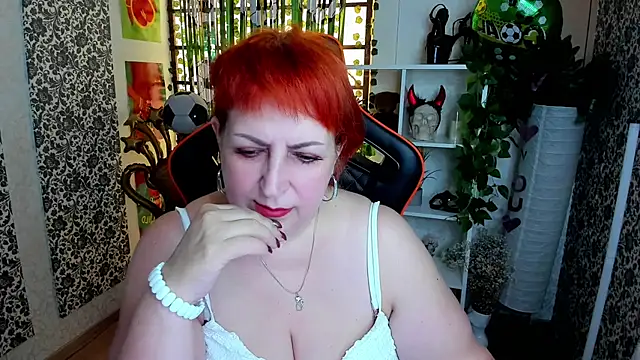 Joana Woods online show from 06-25-26, 08:30