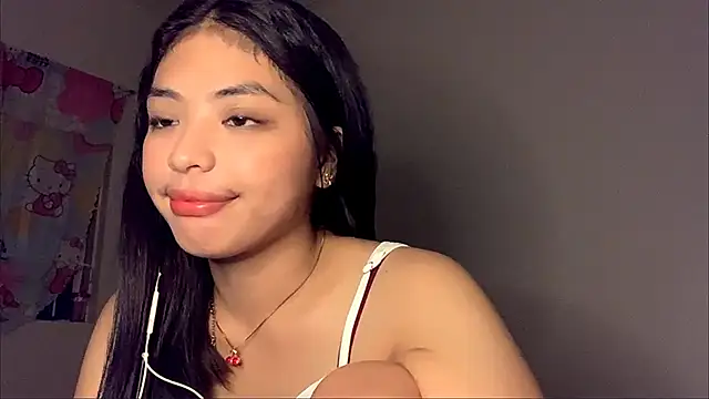 Snapshot of Hazelanne chatting on 06-20-26, 11:13 Hazelanne online show from 06-20-26, 11:13