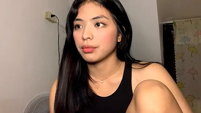 Snapshot of Hazelanne chatting on 07-16-26, 01:17 Hazelanne online show from 07-16-26, 01:17