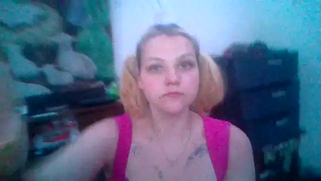 Elliebellie1 online show from 06-18-26, 03:27