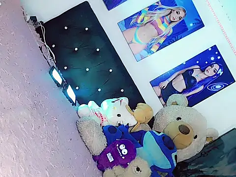 HeidiVanessa online show from 06-20-26, 01:19