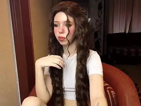 Snapshot of LiloMeoww chatting on 06-21-26, 10:07 LiloMeoww online show from 06-21-26, 10:07