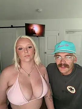 Blondebarbie21 online show from 06-26-26, 08:57
