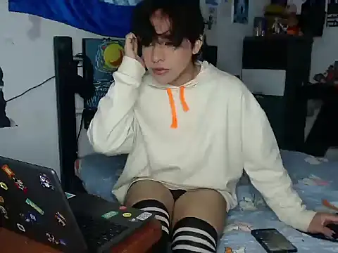 Snapshot of Tiff_-Styles chatting on 06-20-26, 10:01 Tiff -Styles online show from 06-20-26, 10:01