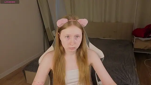 Snapshot of LiliTiny chatting on 07-07-26, 01:41 LiliTiny online show from 07-07-26, 01:41