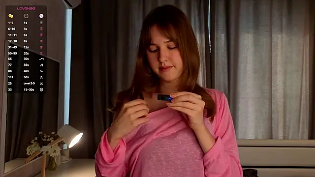 Snapshot of SunnySikarskie chatting on 07-22-26, 04:04 SunnySikarskie online show from 07-22-26, 04:04