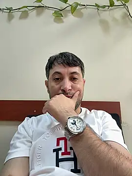 Snapshot of Elnur_464 chatting on 07-01-26, 05:20 Elnur 464 online show from 07-01-26, 05:20