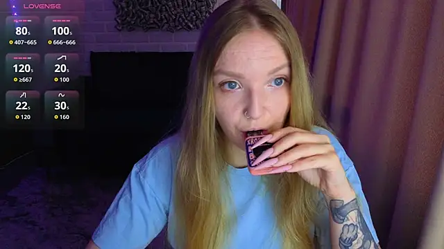 Snapshot of Kate__Walker chatting on 06-20-26, 04:04 Kate Walker online show from 06-20-26, 04:04