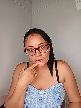 Snapshot of DiablaProhibida chatting on 06-20-26, 04:54 DiablaProhibida online show from 06-20-26, 04:54