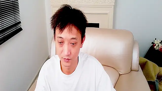 Snapshot of GJ-01 chatting on 07-09-26, 03:05 GJ-01 online show from 07-09-26, 03:05