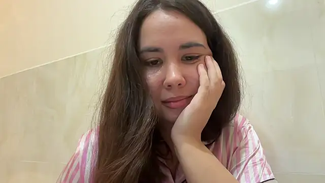 Snapshot of Rionetta chatting on 06-26-26, 11:58 Rionetta online show from 06-26-26, 11:58