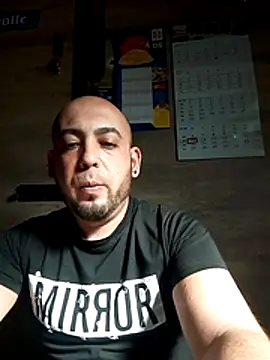 Snapshot of Baszos341992 chatting on 07-15-26, 04:12 Baszos341992 online show from 07-15-26, 04:12