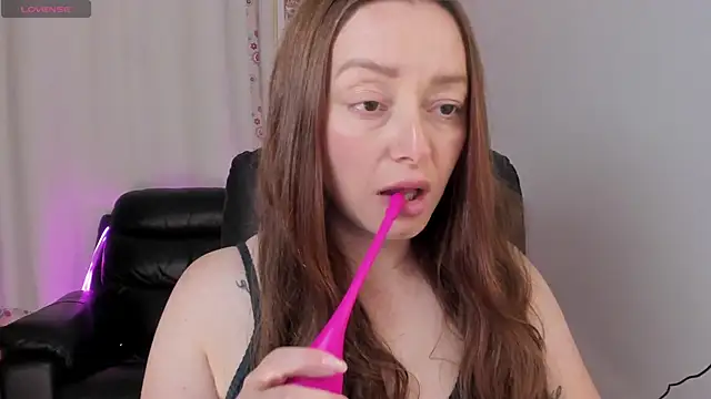 michelleferrari  online show from 07-22-26, 09:28