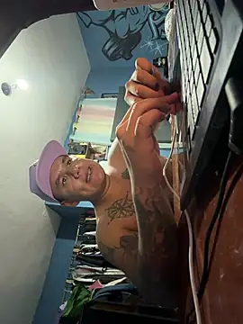 LatinoLeones online show from 06-24-26, 06:34