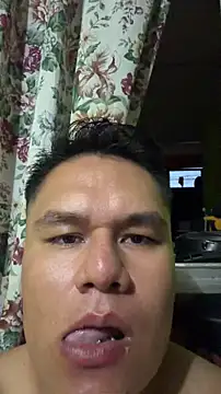 LatinoLeones online show from 06-28-26, 01:44