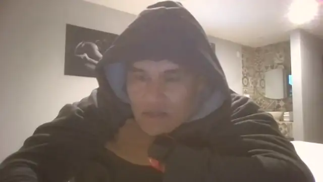 LatinoLeones online show from 07-26-26, 04:31