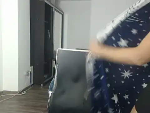 Snapshot of DedeSibel chatting on 02-15-25, 07:39 DedeSibel online show from 02-15-25, 07:39