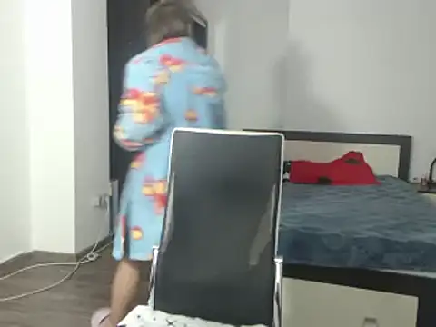 Snapshot of DedeSibel chatting on 02-19-25, 06:22 DedeSibel online show from 02-19-25, 06:22