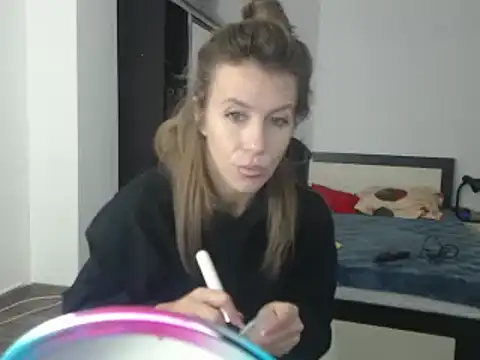 Snapshot of DedeSibel chatting on 02-24-25, 08:49 DedeSibel online show from 02-24-25, 08:49