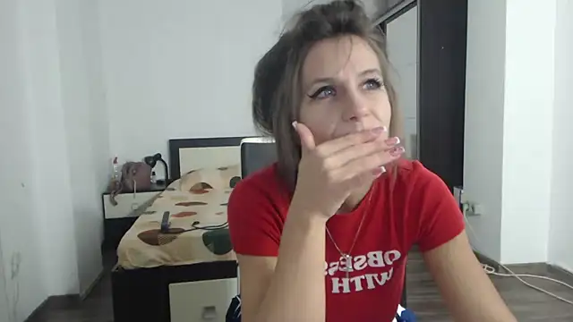 Snapshot of DedeSibel chatting on 03-10-25, 05:39 DedeSibel online show from 03-10-25, 05:39