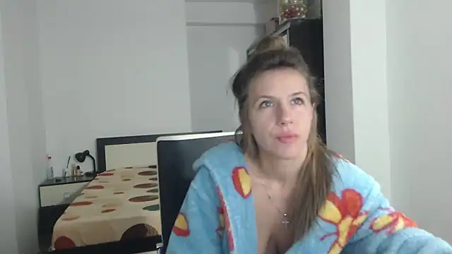 Snapshot of DedeSibel chatting on 03-13-25, 06:58 DedeSibel online show from 03-13-25, 06:58