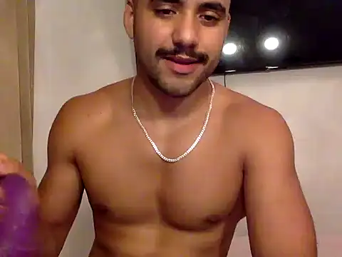 Hot latinboy96 online show from 06-21-26, 04:26
