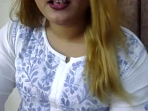 Snapshot of Sexyy_Sana chatting on 07-08-26, 04:11 Sexyy Sana online show from 07-08-26, 04:11