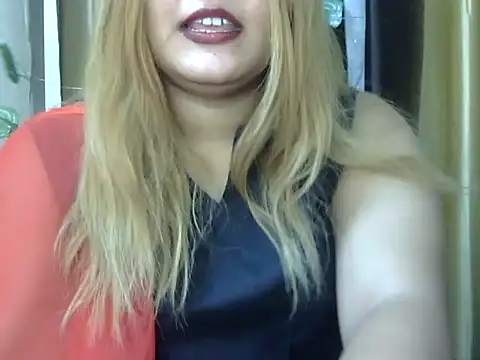 Snapshot of Sexyy_Sana chatting on 07-15-26, 05:40 Sexyy Sana online show from 07-15-26, 05:40
