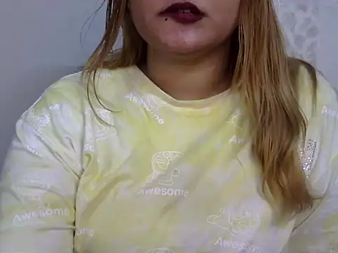 Snapshot of Sexyy_Sana chatting on 08-06-26, 03:25 Sexyy Sana online show from 08-06-26, 03:25