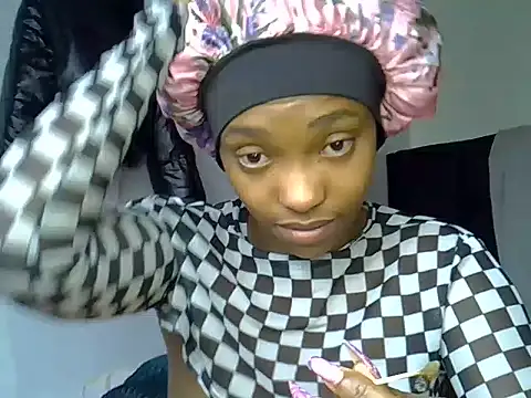 Snapshot of pretty_jaz chatting on 06-27-26, 02:12 pretty jaz online show from 06-27-26, 02:12