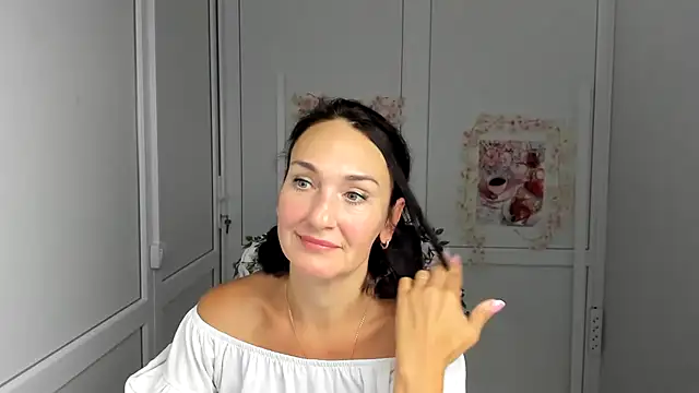 OliviaKateee online show from 08-06-26, 12:18