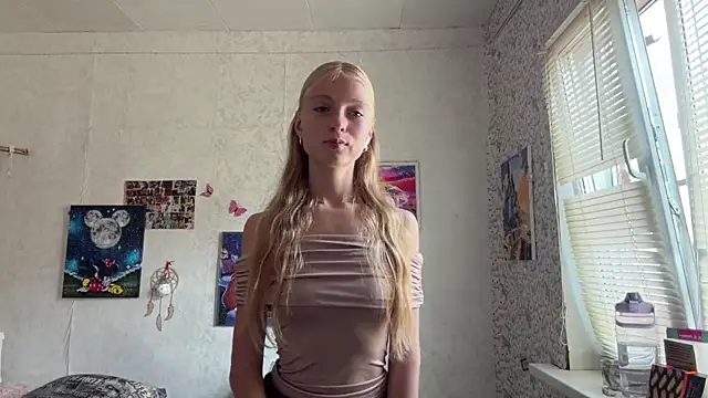 Snapshot of AliceGilbert_ chatting on 06-29-26, 02:40 AliceGilbert online show from 06-29-26, 02:40