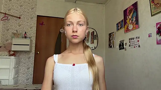 Snapshot of AliceGilbert_ chatting on 07-02-26, 01:16 AliceGilbert online show from 07-02-26, 01:16