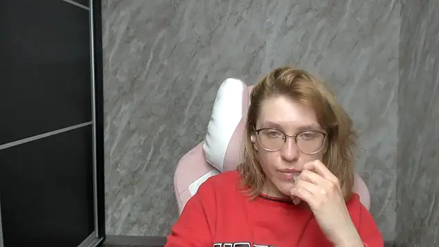 Reginasmilee online show from 03-05-25, 06:01